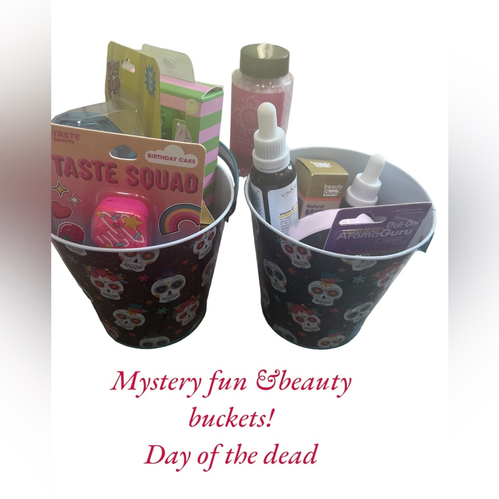 Two day of the dead/Halloween buckets full of fun surprise goodies! ❗️🎃💀